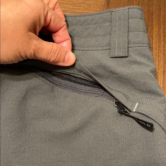 Columbia green shorts Size 10 - Picture 6 of 15